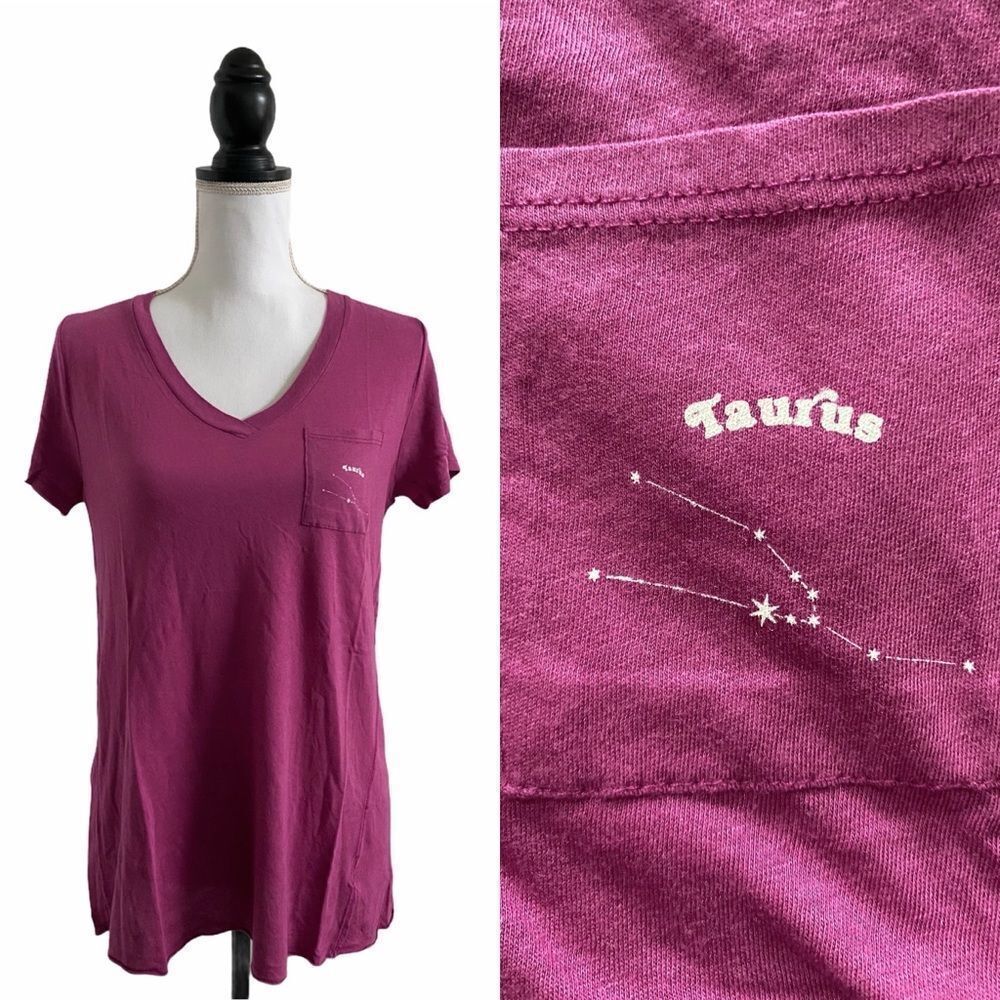 Michelle by Comune Taurus Zodiac Constellation Print Tee Shirt Magenta Size Med